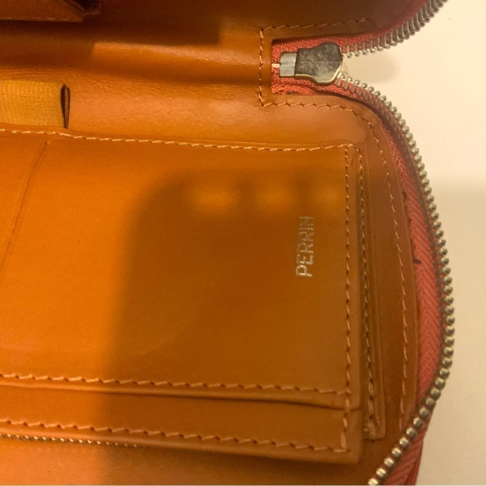 New Perrin mini orange metallic leather clutch/wristlet NWOT - Picture 5 of 8